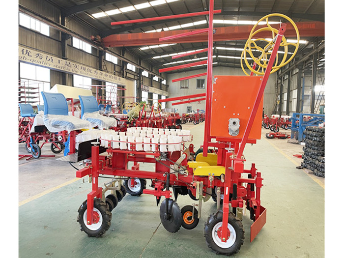 楸樹(shù)苗移栽機(jī)